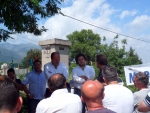 de_angelis_con_gli_operai_della_mabo_di_supino_01