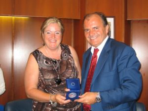De Angelis con sindaco di Vaughan, signora Linda Jackson
